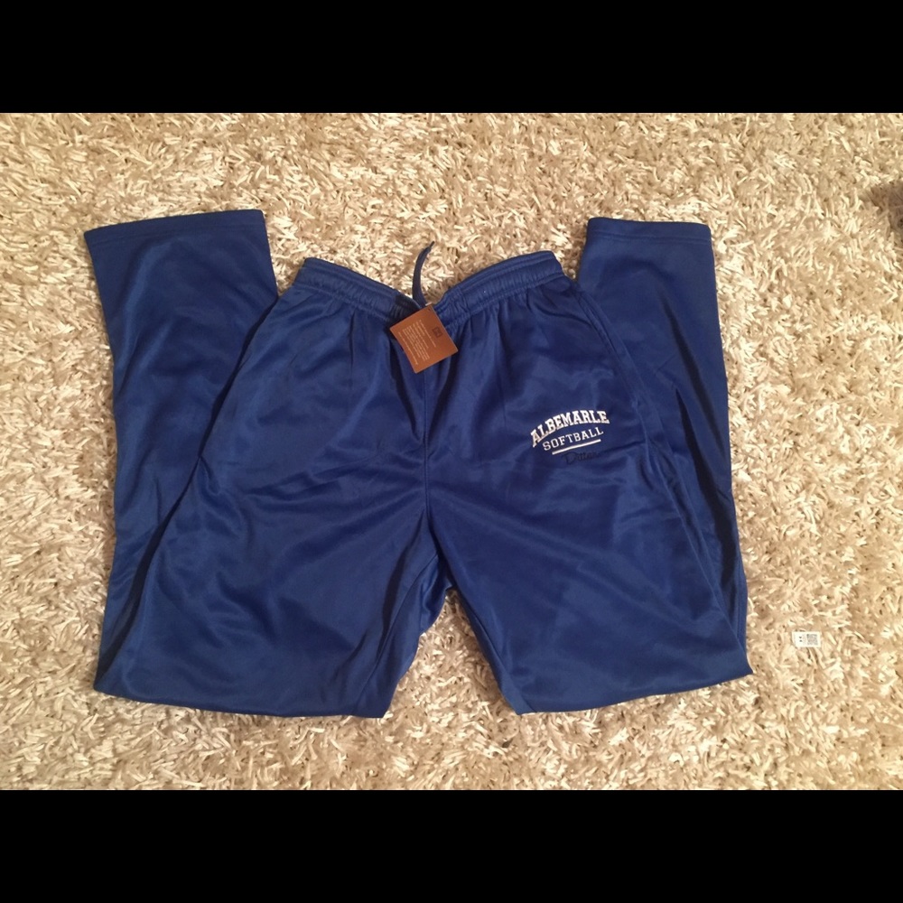 Athletic pants